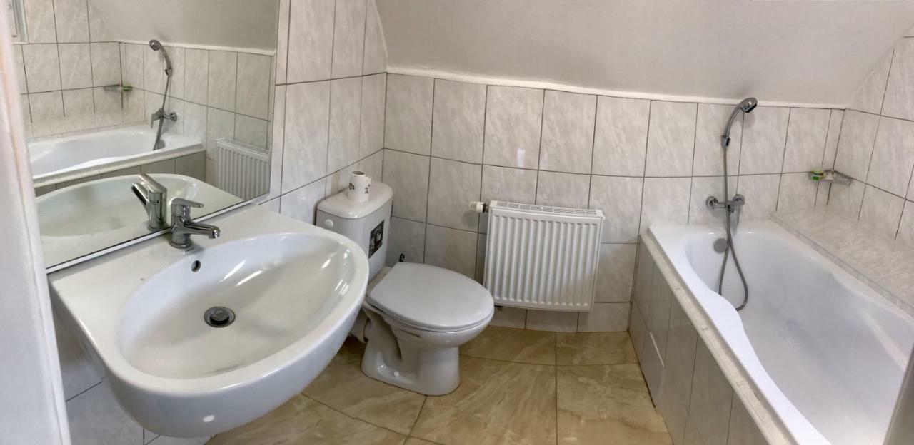 Pension Majovka Cheb Bagian luar foto